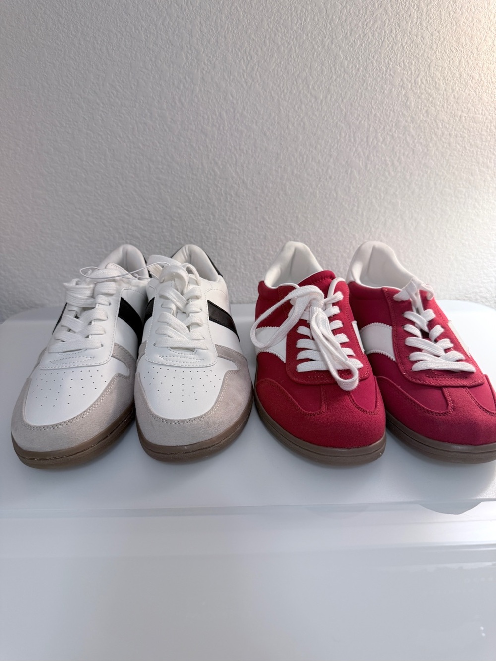 Universal Thread Women’s White & Red Low-Top Lace-Up Sneakers - 2 Pairs Size 10 - Picture 9 of 10